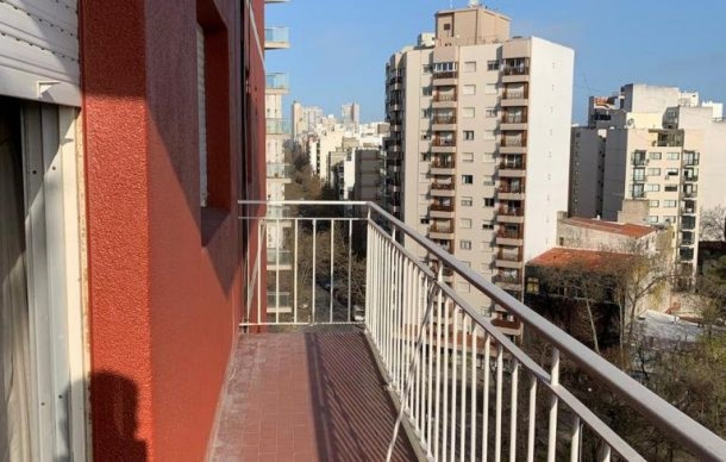 TRES AMB A LA CALLE VISTA PANORAMICA