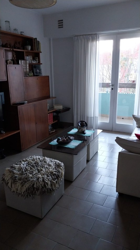 TRES AMB.CON BALCON SALIENTE