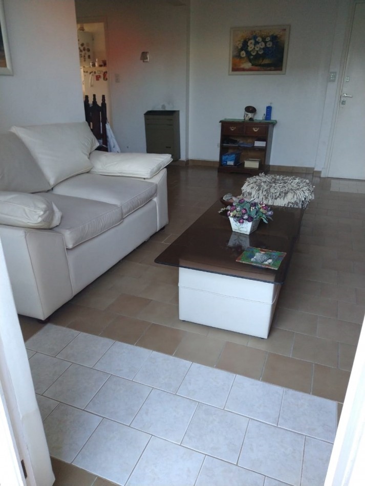 TRES AMB.CON BALCON SALIENTE