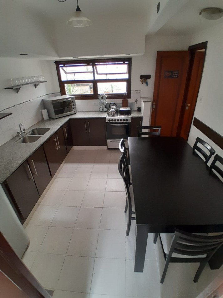 CASA EN ALQUILER USO COMERCIAL O PROFESIONAL ZONA PLAYA GRANDE
