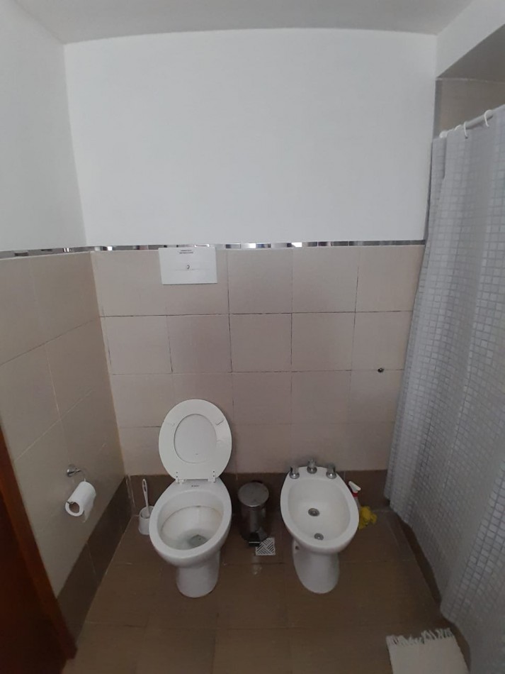 CASA EN ALQUILER USO COMERCIAL O PROFESIONAL ZONA PLAYA GRANDE
