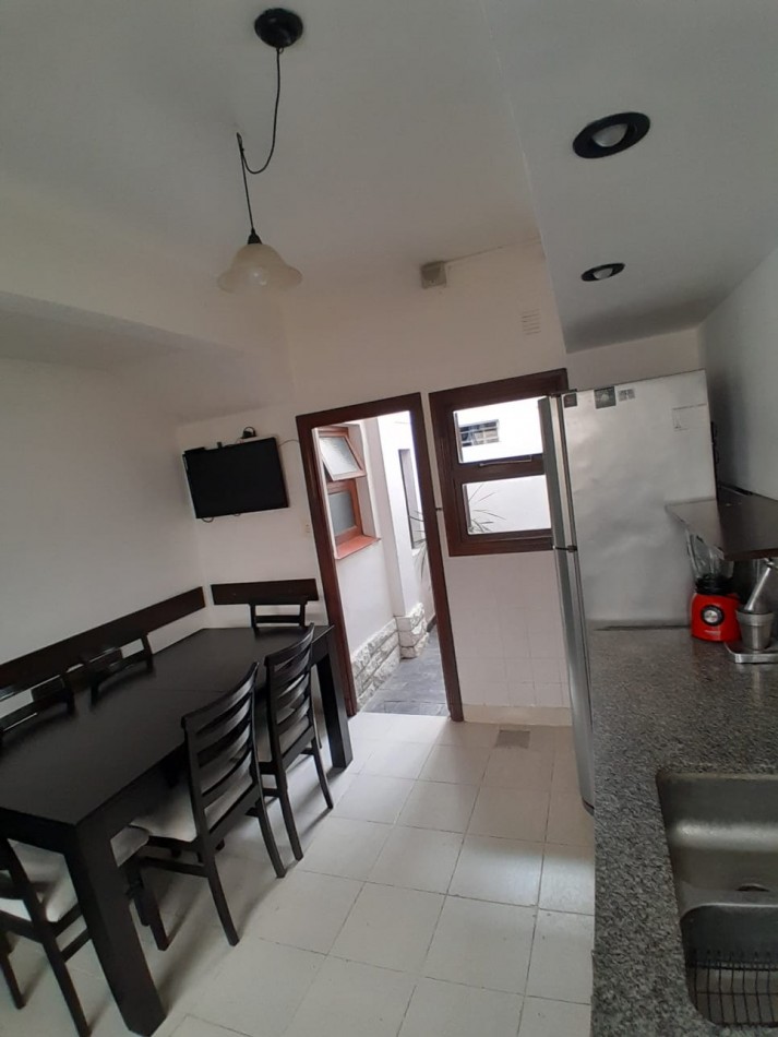 CASA EN ALQUILER USO COMERCIAL O PROFESIONAL ZONA PLAYA GRANDE