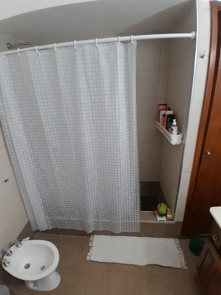 CASA EN ALQUILER USO COMERCIAL O PROFESIONAL ZONA PLAYA GRANDE