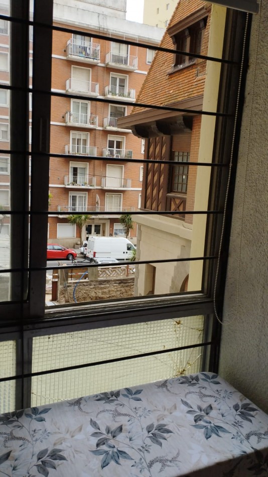 1 AMB. VISTA A LA CALLE