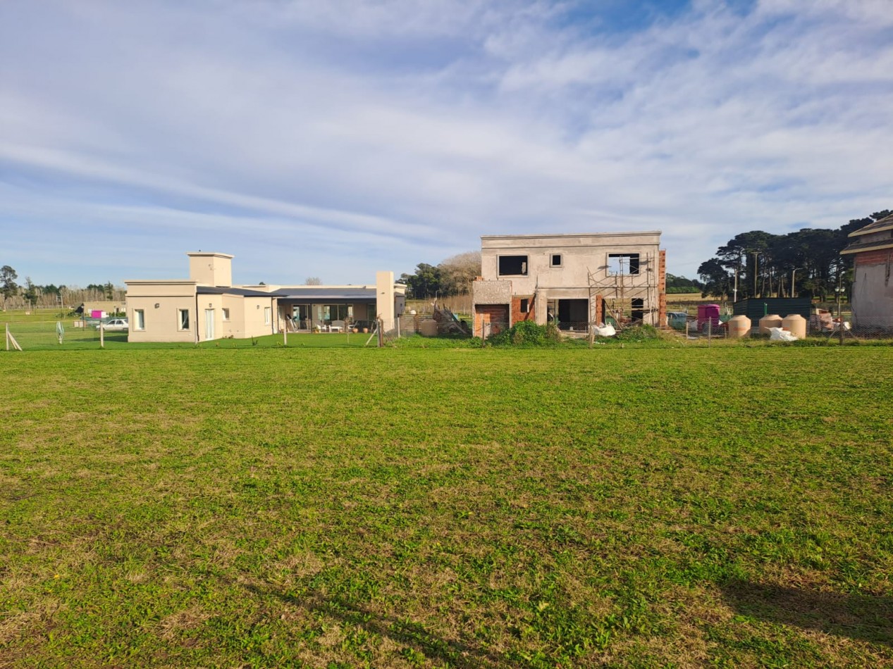 LOTE EN ARENAS CHICO