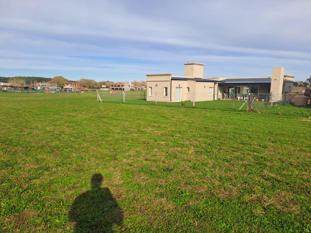 LOTE EN ARENAS CHICO