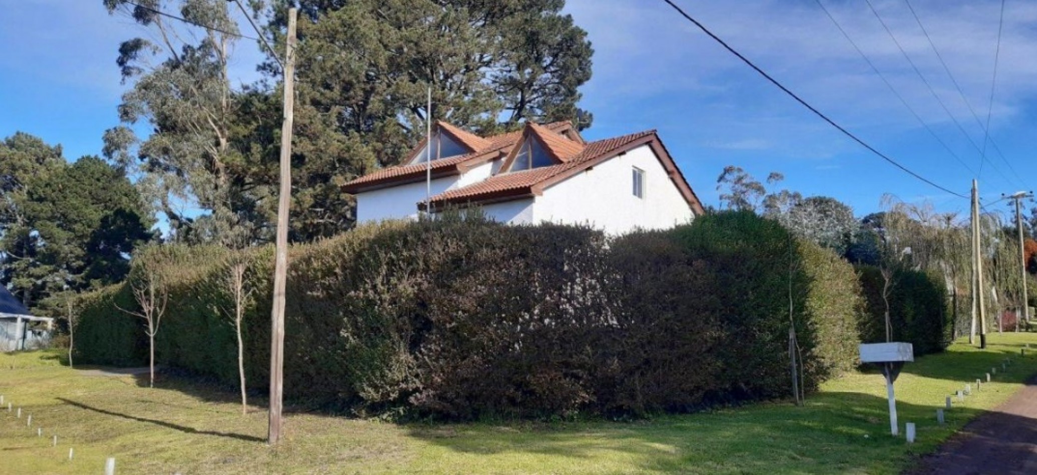 CHALET 4 AMB. EN SIERRA DE LOS PADRES