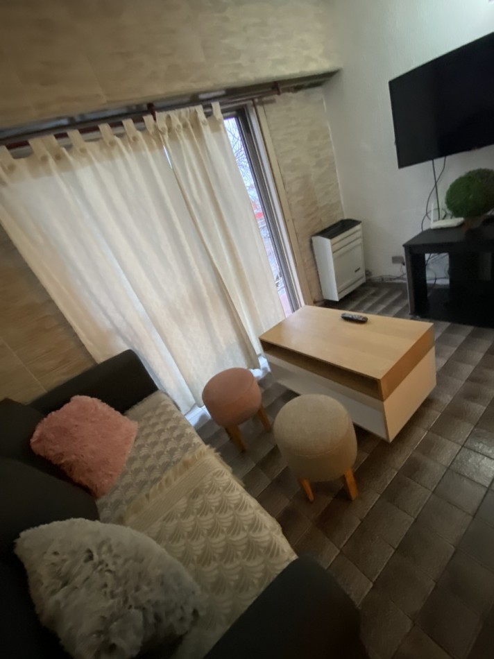 DEPARTAMENTO 4 AMB. A LA CALLE CON PATIO Y PARRILLA