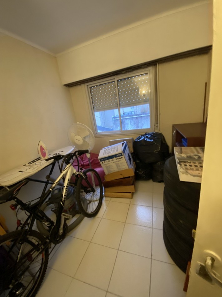 DEPARTAMENTO 4 AMB. A LA CALLE CON PATIO Y PARRILLA
