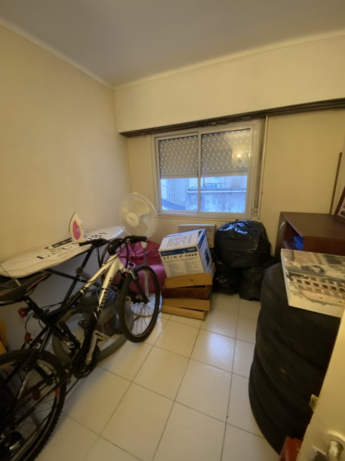 DEPARTAMENTO 4 AMB. A LA CALLE CON PATIO Y PARRILLA