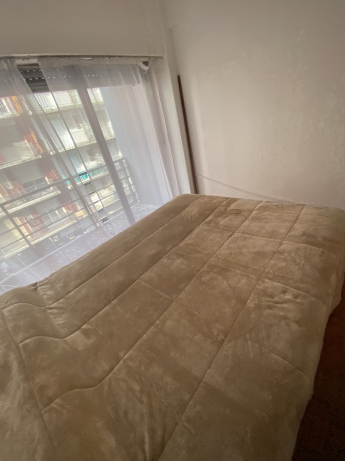 DEPARTAMENTO 2 AMB. A LA CALLE CON BALCON