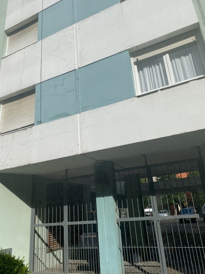 TRES AMB.CON BALCON SALIENTE