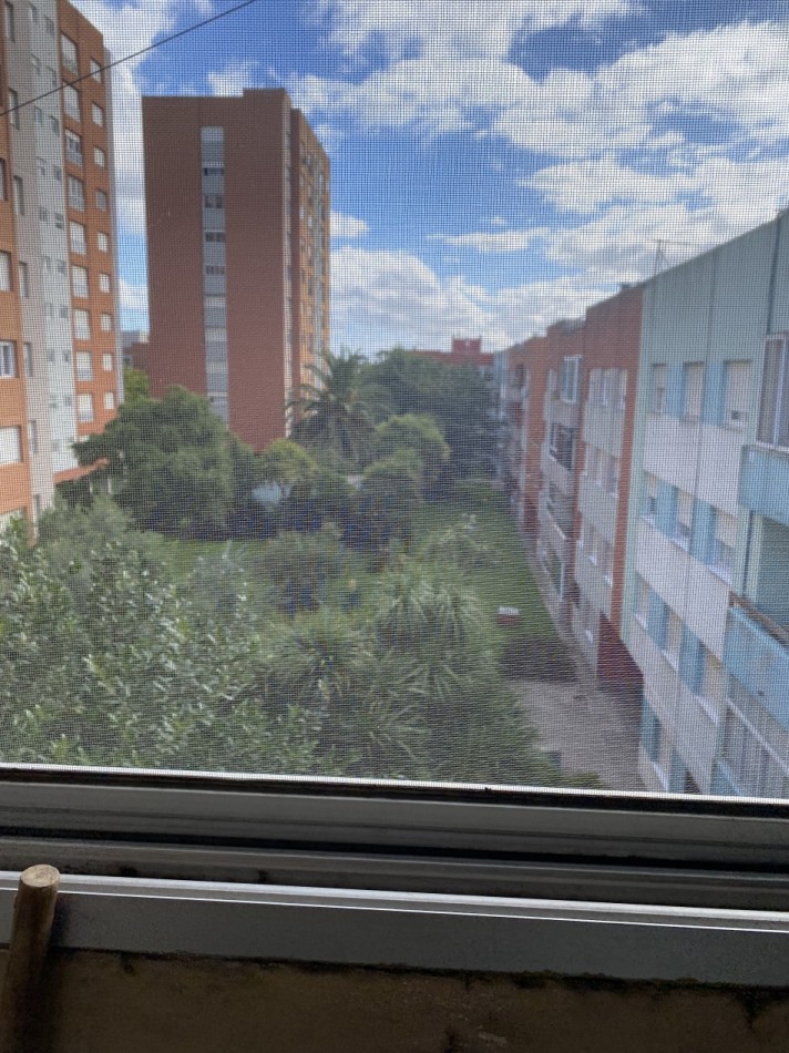 TRES AMB.CON BALCON SALIENTE
