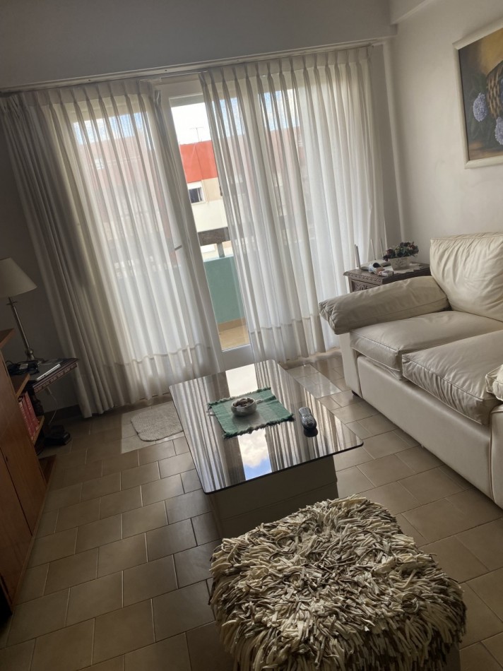 TRES AMB.CON BALCON SALIENTE