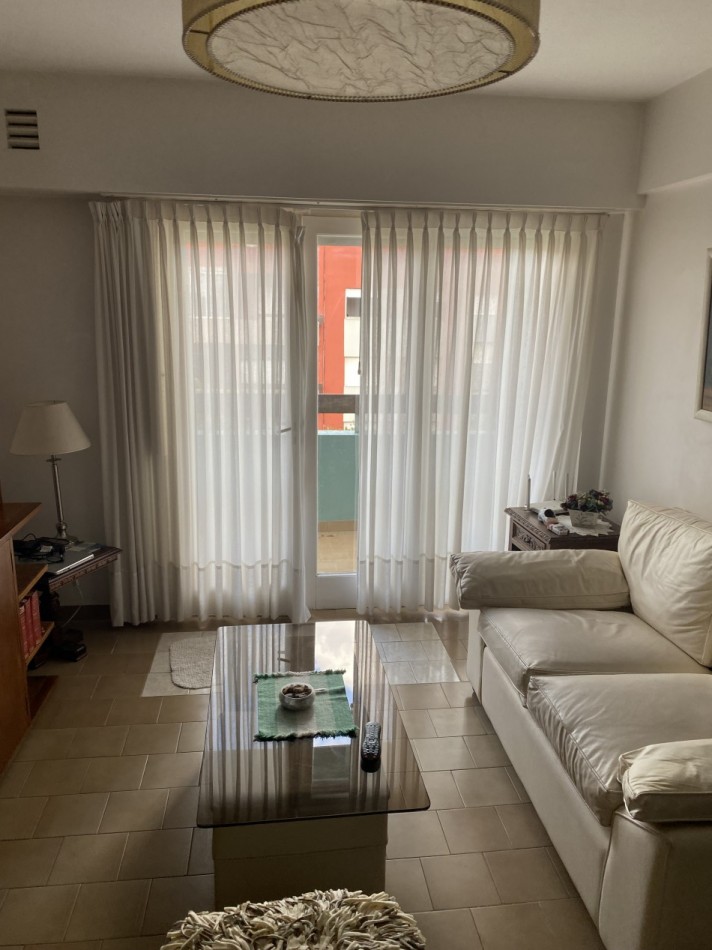 TRES AMB.CON BALCON SALIENTE