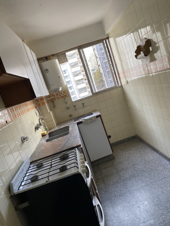DEPARTAMENTO DOS AMB CON BALCON SALIENTE
