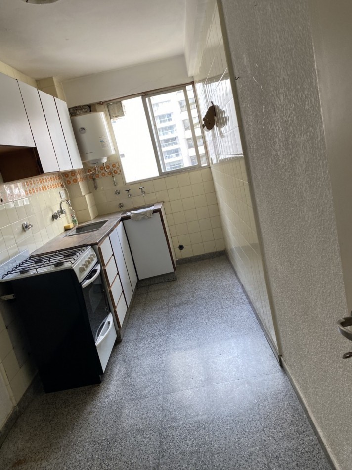 DEPARTAMENTO DOS AMB CON BALCON SALIENTE