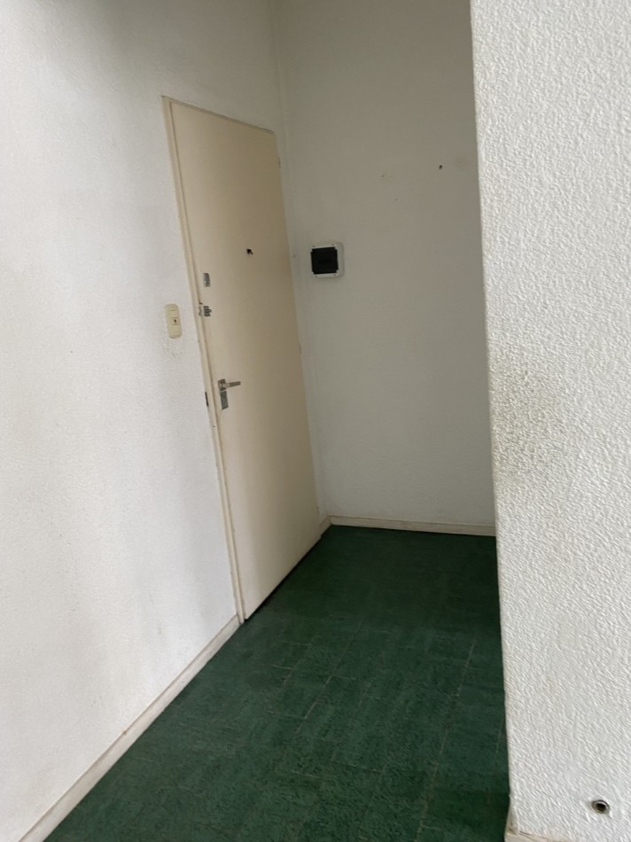 DEPARTAMENTO DOS AMB CON BALCON SALIENTE