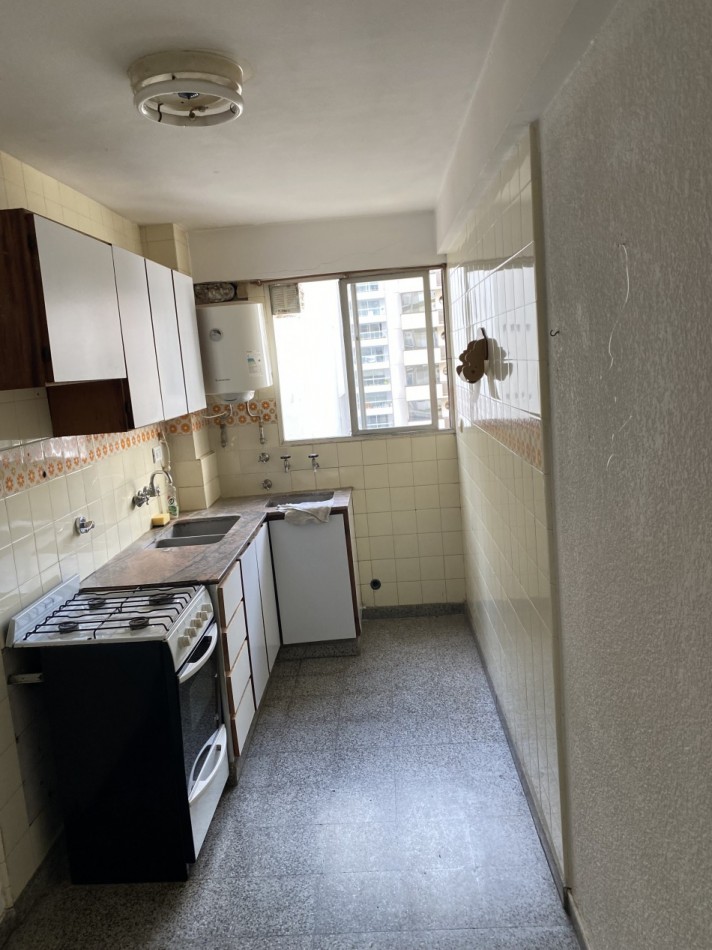DEPARTAMENTO DOS AMB CON BALCON SALIENTE