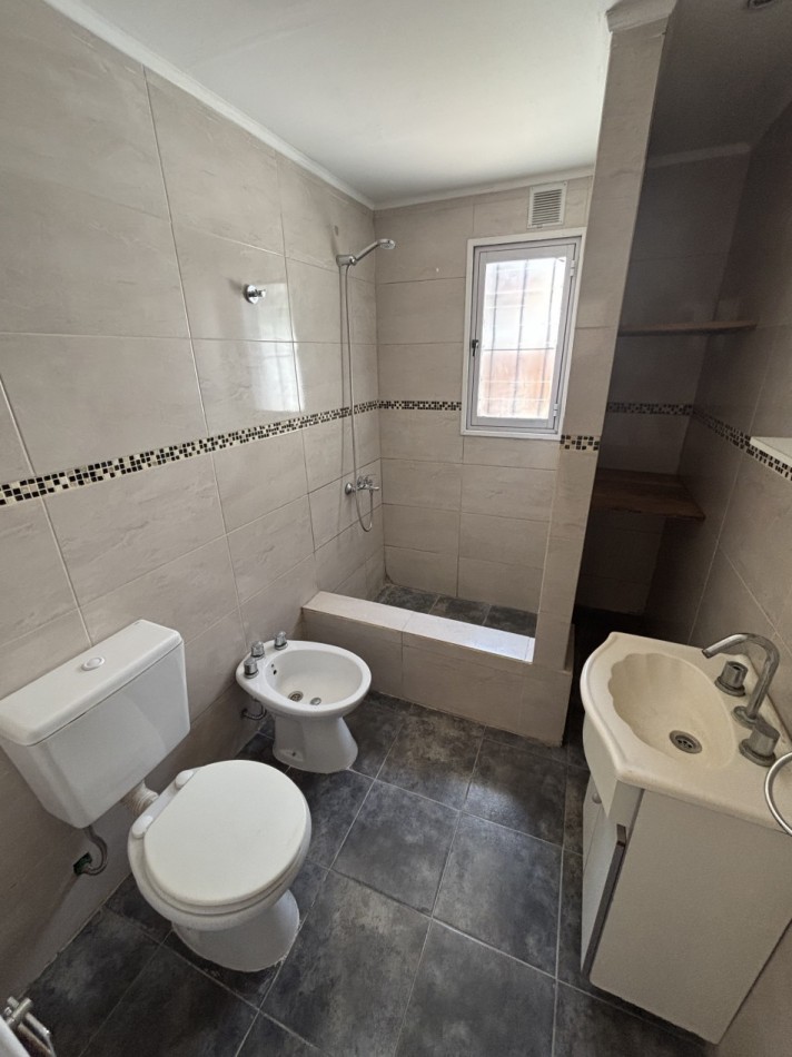 ALQUILER PH 3 ambientes CHAUVIN