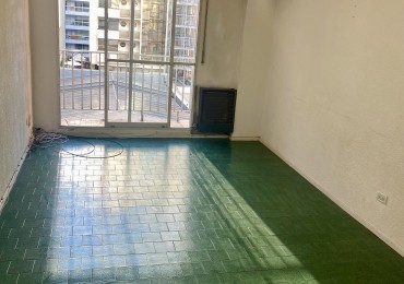 DEPARTAMENTO DOS AMB CON BALCON SALIENTE