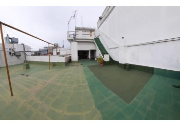 DEPARTAMENTO DE UN AMBIENTE CON PATIO