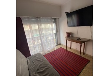 DEPARTAMENTO 2 AMB. A LA CALLE CON BALCON